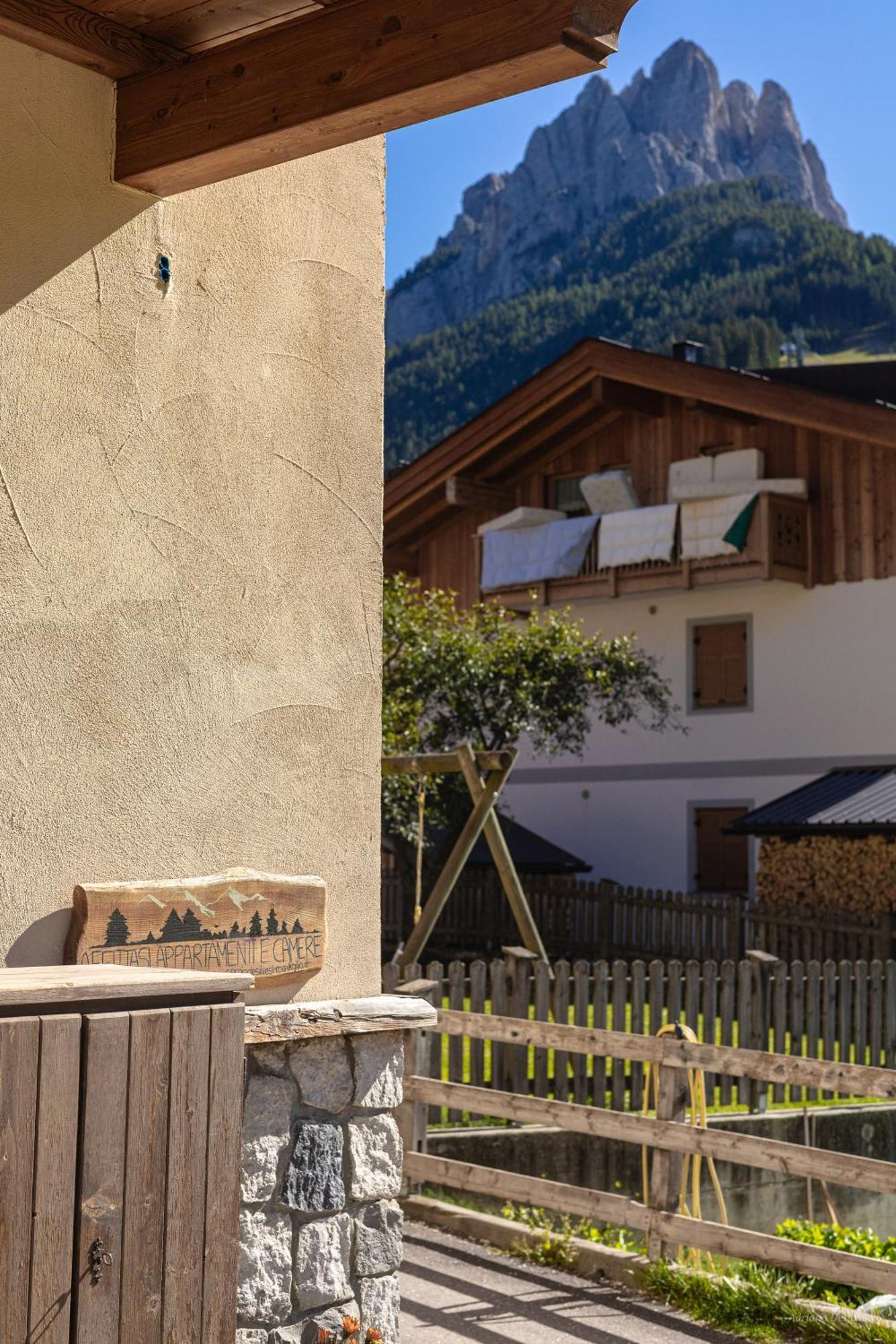 Majon De La Nona Hotel Pozza di Fassa Exterior foto
