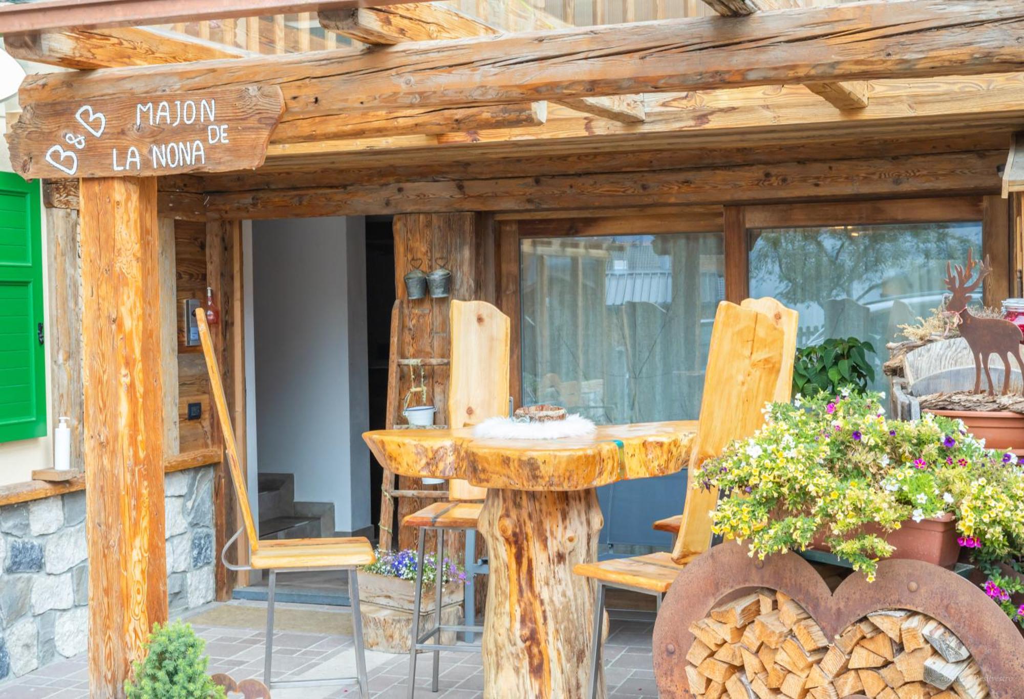 Majon De La Nona Hotel Pozza di Fassa Exterior foto