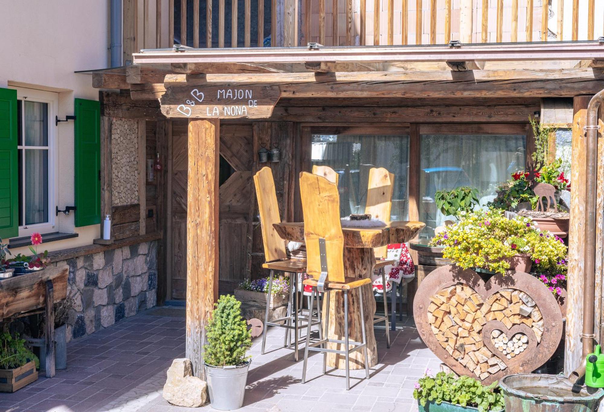 Majon De La Nona Hotel Pozza di Fassa Exterior foto