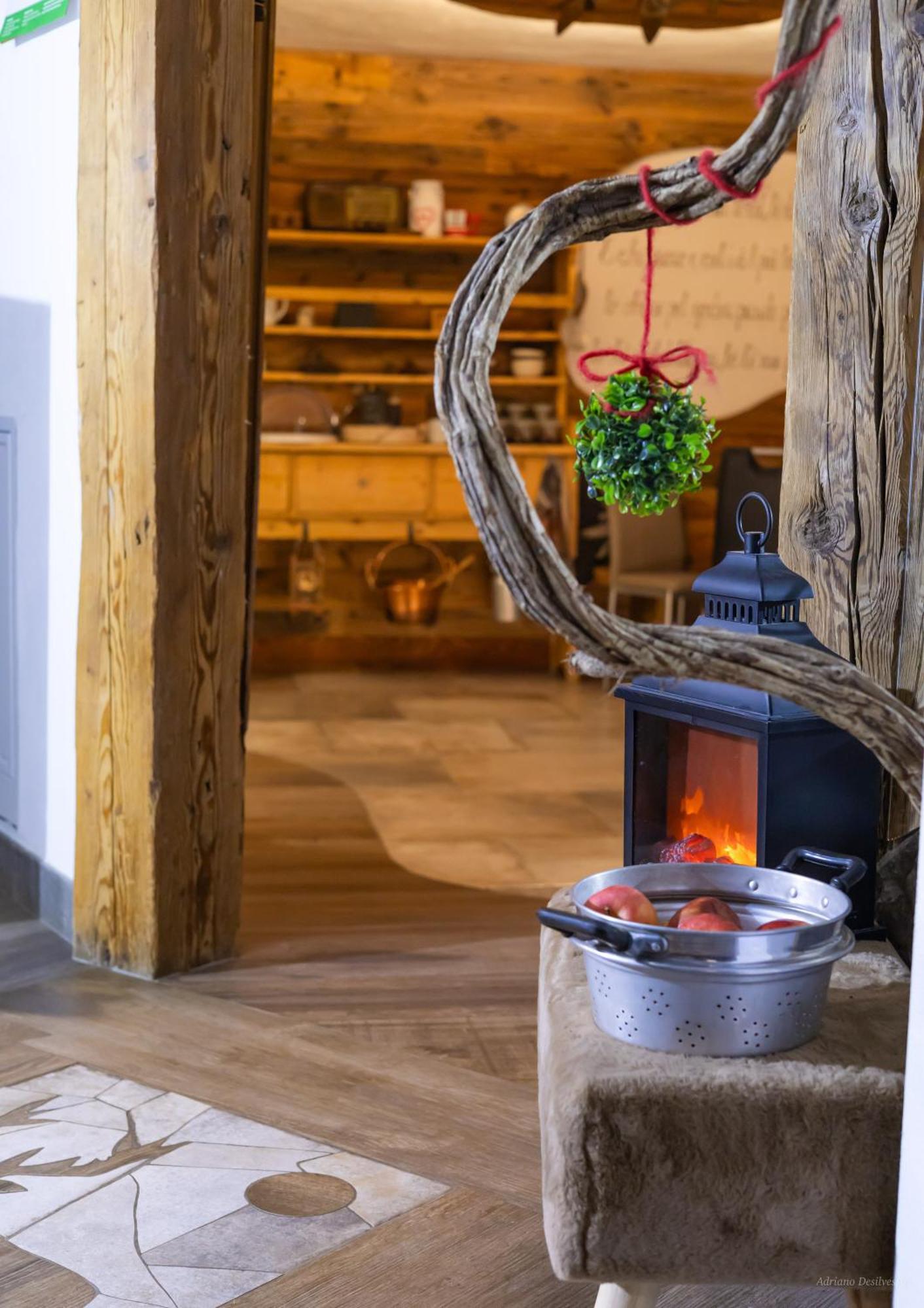 Majon De La Nona Hotel Pozza di Fassa Exterior foto