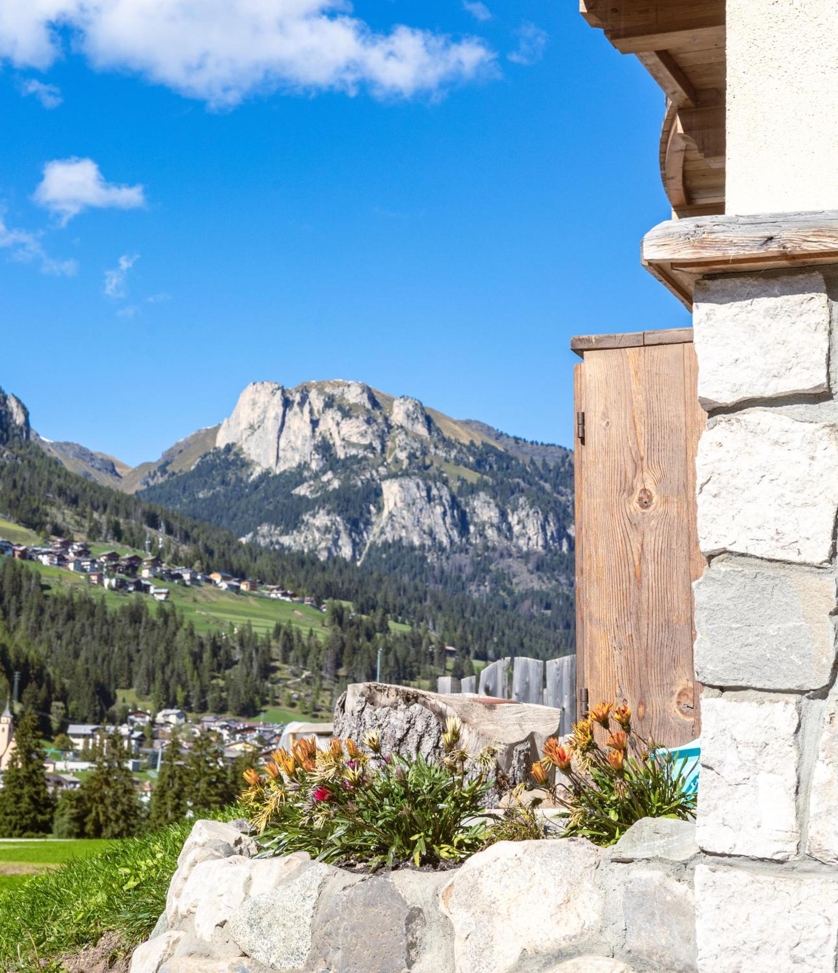 Majon De La Nona Hotel Pozza di Fassa Exterior foto