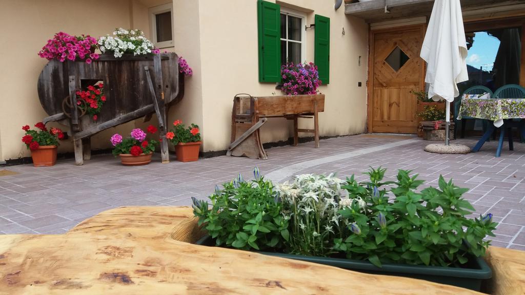 Majon De La Nona Hotel Pozza di Fassa Exterior foto